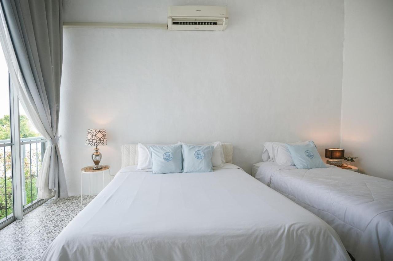 White Wall Riverfront Hotel Kamphaeng Phet Exterior photo