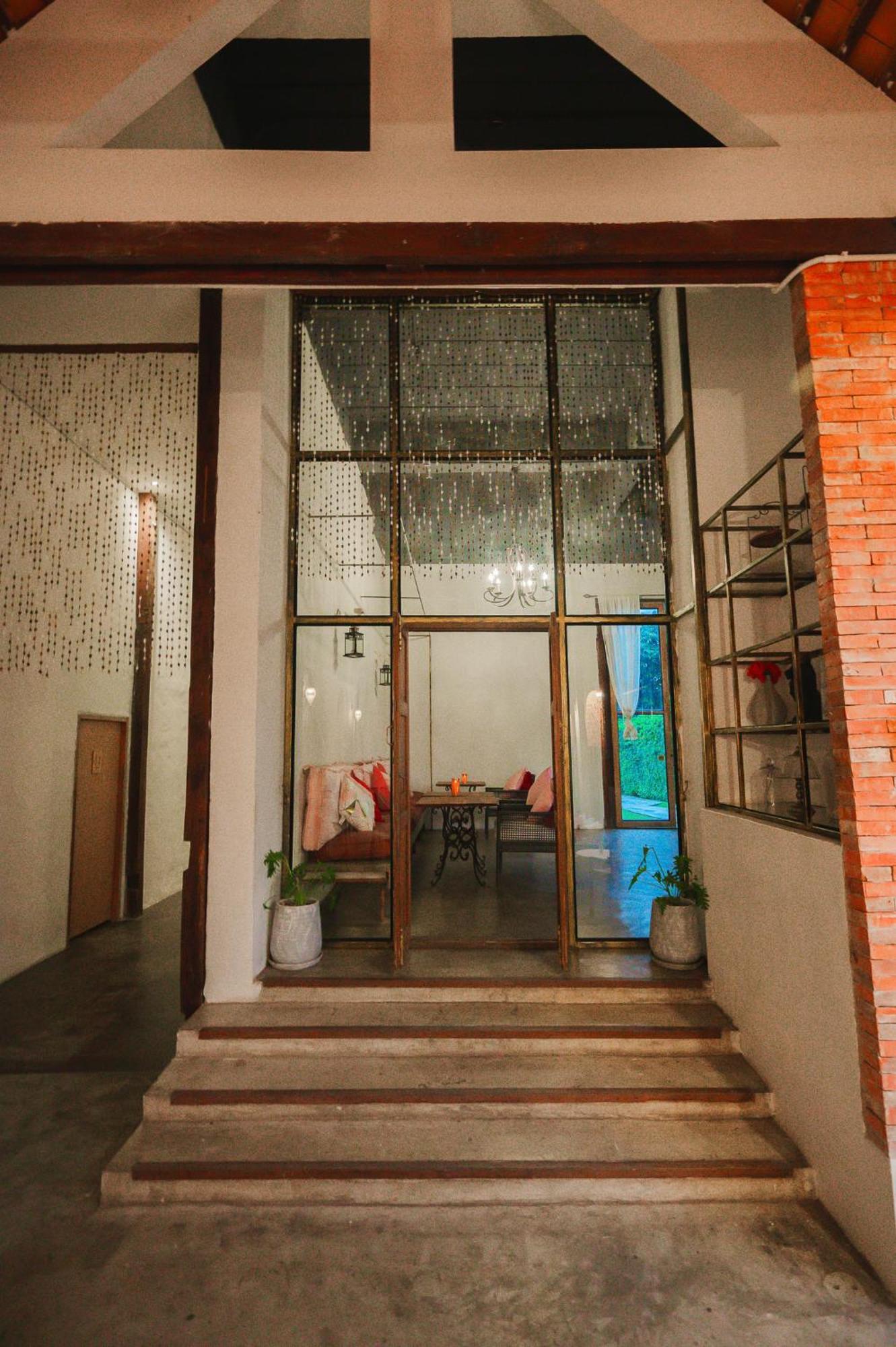 White Wall Riverfront Hotel Kamphaeng Phet Exterior photo