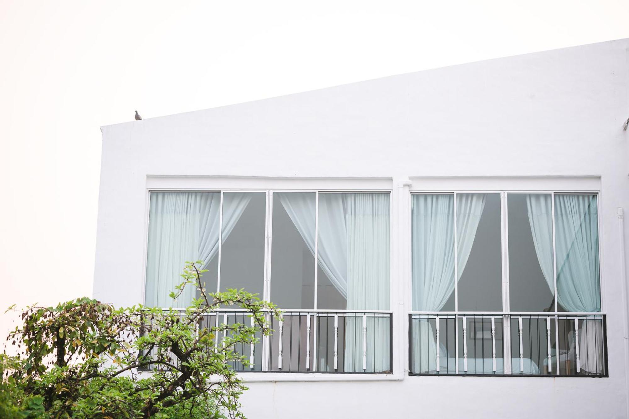 White Wall Riverfront Hotel Kamphaeng Phet Exterior photo