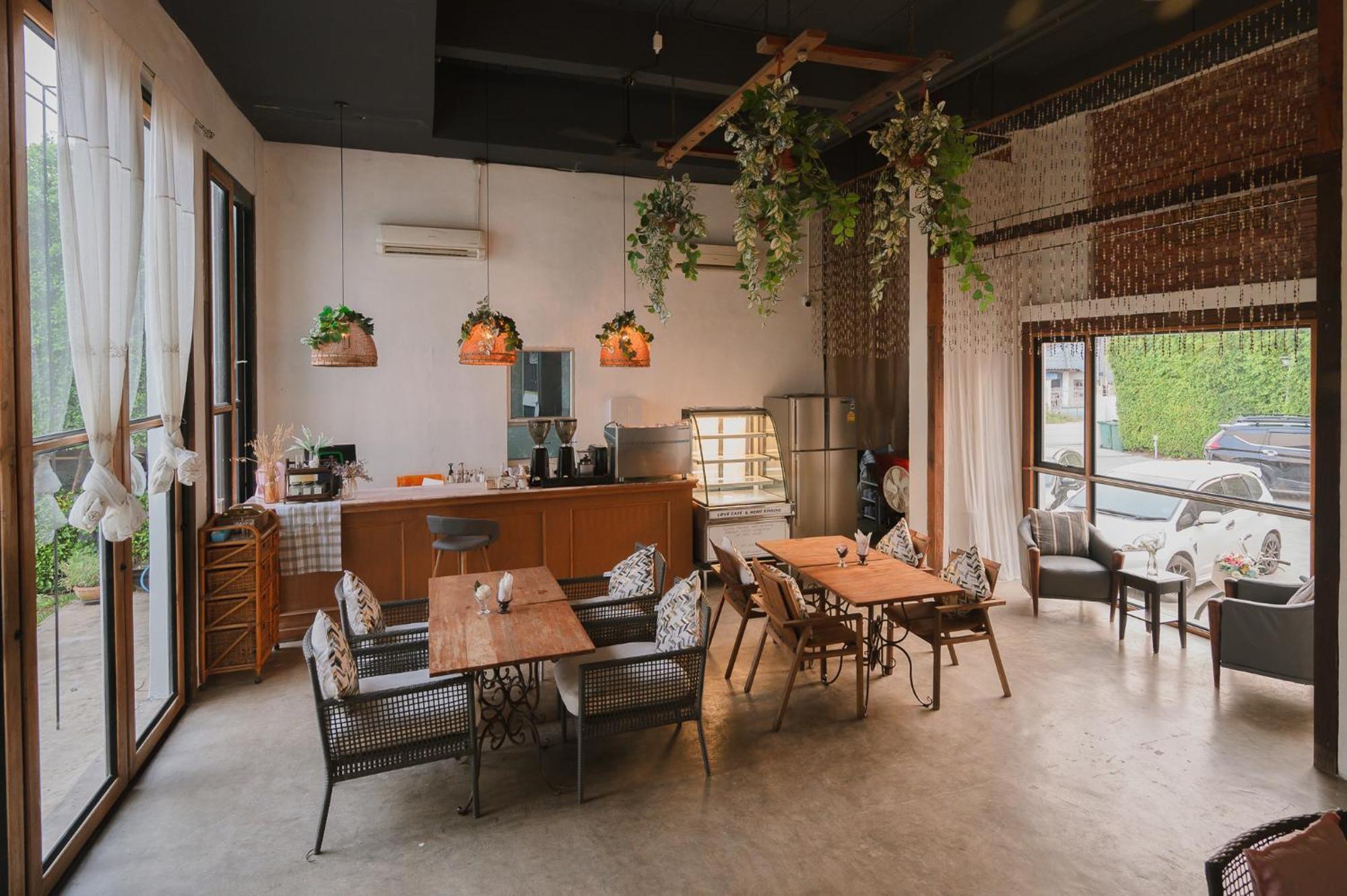 White Wall Riverfront Hotel Kamphaeng Phet Exterior photo