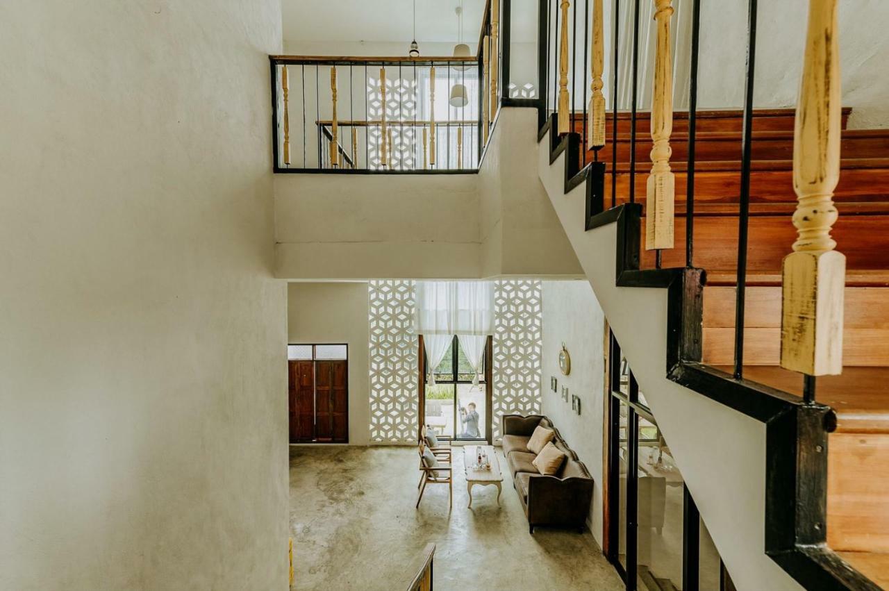White Wall Riverfront Hotel Kamphaeng Phet Exterior photo